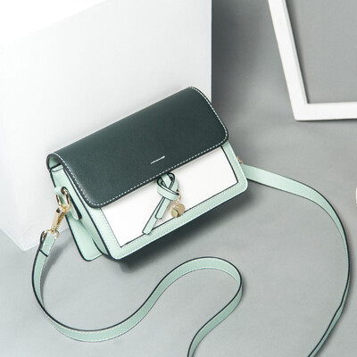 Summer ins super - fire young girl Korean version of single - shoulder satchel fashion students across
Summer ins super - fire young girl Korean version of single - shoulder satchel fashion students across