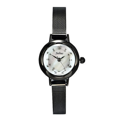 Steel band womens watches Korean fashion trend watch female students small retro small dial temperament table
Steel band womens watches Korean fashion trend watch female students small retro small dial temperament table