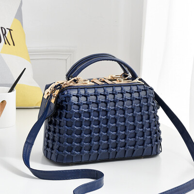 2019 spring new European&American fashion womens handbags tide solid color steel clip handbags foreign trade hot sale
2019 spring new European&American fashion womens handbags tide solid color steel clip handbags foreign trade hot sale