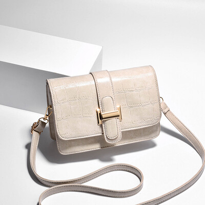 2019 spring new Korean fashion trend handbags Messenger bag fresh shoulder diagonal pouch
2019 spring new Korean fashion trend handbags Messenger bag fresh shoulder diagonal pouch