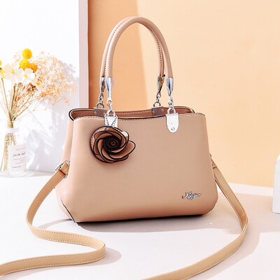 New temperament casual flower handbags wild basic flower flower shoulder bag shoulder bag mother bag
New temperament casual flower handbags wild basic flower flower shoulder bag shoulder bag mother bag