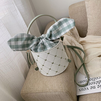 Summer chic rhombic bag handbag 2019 new wave Korean version of the wild shoulder slung fashion portable bucket bag
Summer chic rhombic bag handbag 2019 new wave Korean version of the wild shoulder slung fashion portable bucket bag