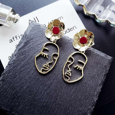 Velvet Flower Human Jewelry Statement Earrings 2018 New Earrings For Women Abstract Face Stud Design Bohemian style
Velvet Flower Human Jewelry Statement Earrings 2018 New Earrings For Women Abstract Face Stud Design Bohemian style
