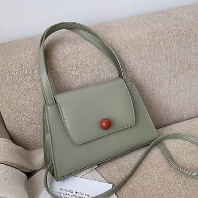Small bag women 2019 new Korean version of simple Joker shoulder bag fashion western style slung small square bag tide
Small bag women 2019 new Korean version of simple Joker shoulder bag fashion western style slung small square bag tide