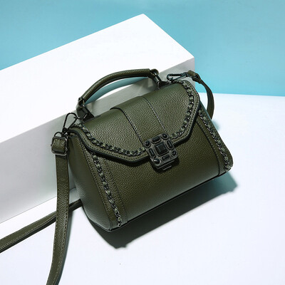 New simple fashion handbag bag trend female bag Korean version of the shoulder Messenger bag retro bag
New simple fashion handbag bag trend female bag Korean version of the shoulder Messenger bag retro bag