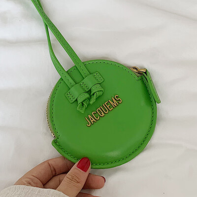 On the new womens bag 2019 new tide Korean fashion shoulder small round bag foreign girl Joker Messenger bag
On the new womens bag 2019 new tide Korean fashion shoulder small round bag foreign girl Joker Messenger bag