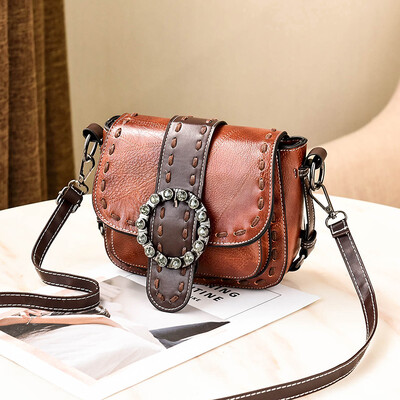 On the new womens fashion lady simple Korean version of the one-shoulder oblique satchel personality girl bag
On the new womens fashion lady simple Korean version of the one-shoulder oblique satchel personality girl bag