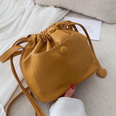 Bucket bag 2019 new Korean version of simple womens bag Fu Gusen small fresh single shoulder slanted leisure bag
Bucket bag 2019 new Korean version of simple womens bag Fu Gusen small fresh single shoulder slanted leisure bag