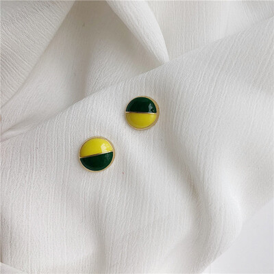 2019 new summer brand design hand-made embossed love small earrings generous minimalist gift Korean earrings for women
2019 new summer brand design hand-made embossed love small earrings generous minimalist gift Korean earrings for women