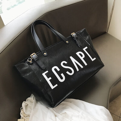 Summer bright face large capacity bag female 2019 new Korean version of the wild single shoulder slung fashion portable letter big bag
Summer bright face large capacity bag female 2019 new Korean version of the wild single shoulder slung fashion portable letter big bag