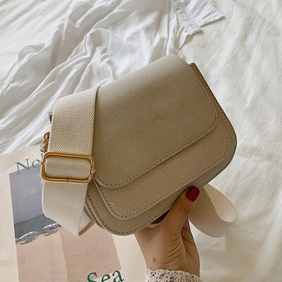 The new bag girl 2019 is popular with the new Korean version of the hundred lap color fashion wide shoulder belt slanting small cr
The new bag girl 2019 is popular with the new Korean version of the hundred lap color fashion wide shoulder belt slanting small cr