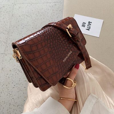 French niche crocodile bag female new wave fashion wild chain shoulder slung small square bag
French niche crocodile bag female new wave fashion wild chain shoulder slung small square bag