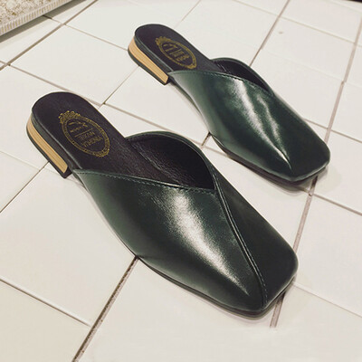 In the spring of 2018 the new Korean version of thick-heeled square-headed womens retro granny shoes flat-bottomed Joker shallow
In the spring of 2018 the new Korean version of thick-heeled square-headed womens retro granny shoes flat-bottomed Joker shallow