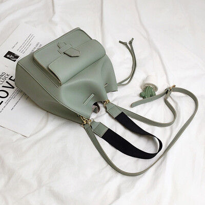 French small bag female 2019 new wave fashion casual texture wild large capacity single shoulder slung bucket bag
French small bag female 2019 new wave fashion casual texture wild large capacity single shoulder slung bucket bag