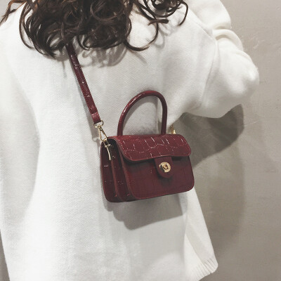Net red texture Sen handbag high sense small bag female 2019 new crocodile pattern foreign chic Messenger bag
Net red texture Sen handbag high sense small bag female 2019 new crocodile pattern foreign chic Messenger bag