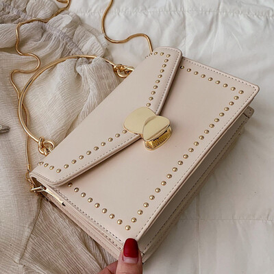 Messenger bag female 2019 new fashion portable small square bag feeling bag foreign style Joker shoulder chain bag
Messenger bag female 2019 new fashion portable small square bag feeling bag foreign style Joker shoulder chain bag
