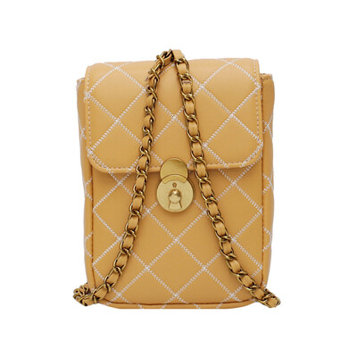Fashion large capacity color bucket bag female 2019 new personality lock handbag handbag tide Korean version of the wild shoulder bag
Fashion large capacity color bucket bag female 2019 new personality lock handbag handbag tide Korean version of the wild shoulder bag