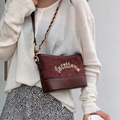Ins super fire small bag female 2019 new Korean version of the wild chain shoulder bag fashion casual Messenger wandering bag
Ins super fire small bag female 2019 new Korean version of the wild chain shoulder bag fashion casual Messenger wandering bag