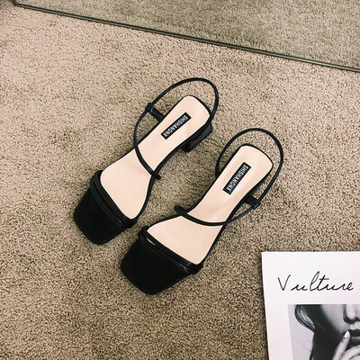 Chic Roman Sandals Woman Summer Korean Version Baitao Square-headed Rough-heeled Fairy Wind Evening Shoes Woman
Chic Roman Sandals Woman Summer Korean Version Baitao Square-headed Rough-heeled Fairy Wind Evening Shoes Woman