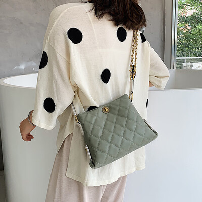 Qiao Bani 2019 new Korean fashion Dongdaemun simple chain hippie bag slant diagonal cross fashion handbag
Qiao Bani 2019 new Korean fashion Dongdaemun simple chain hippie bag slant diagonal cross fashion handbag