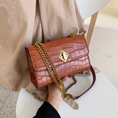 Autumn&winter senior retro small bag women 2019 new tide Korean style chain Messenger bag temperament small square bag
Autumn&winter senior retro small bag women 2019 new tide Korean style chain Messenger bag temperament small square bag