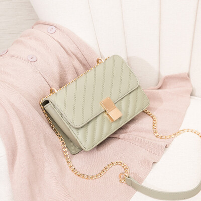 Summer on the new net red bag 2019 casual messenger bag women Joker ins single shoulder small square bag chain bag
Summer on the new net red bag 2019 casual messenger bag women Joker ins single shoulder small square bag chain bag