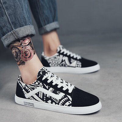 Doodle plimsolls men Korean style 100 students individual casual skate shoes breathable street pats soft bottom mens shoes
Doodle plimsolls men Korean style 100 students individual casual skate shoes breathable street pats soft bottom mens shoes