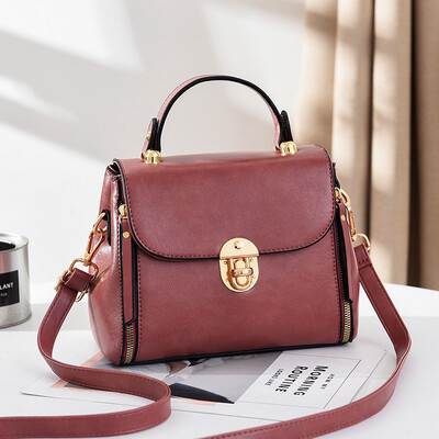 Bag womens fashion retro autumn&winter Joker red bride carrying wedding bag slung over her mother shoulder bag
Bag womens fashion retro autumn&winter Joker red bride carrying wedding bag slung over her mother shoulder bag