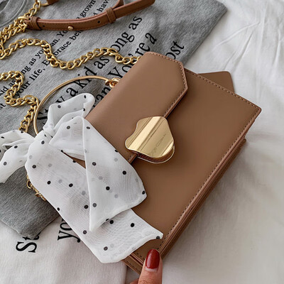 Womens new bag 2019 Korean fashion temperament portable Joker chain shoulder slung small square bag
Womens new bag 2019 Korean fashion temperament portable Joker chain shoulder slung small square bag
