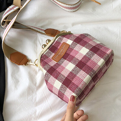 Women 2019 spring&summer new small fresh Plaid bag temperament Plaid handbag English academic style
Women 2019 spring&summer new small fresh Plaid bag temperament Plaid handbag English academic style