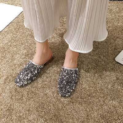Xiao Xiangfeng slippers wear autumn Korean version of fashionable thick-heeled sequins Baitie net Hongbaotou semi-slippers
Xiao Xiangfeng slippers wear autumn Korean version of fashionable thick-heeled sequins Baitie net Hongbaotou semi-slippers