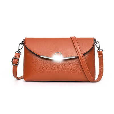 Bag female 2019 new wave Korean version of the wild Messenger bag chain bag PU leather small female bag shoulder bag personality fashion
Bag female 2019 new wave Korean version of the wild Messenger bag chain bag PU leather small female bag shoulder bag personality fashion