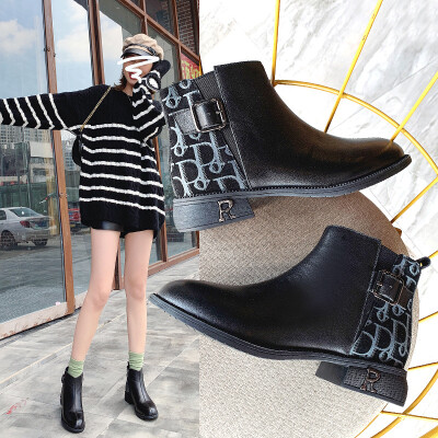 The first layer of leather ankle boots womens autumn&winter new leather Chelsea boots Europe
The first layer of leather ankle boots womens autumn&winter new leather Chelsea boots Europe