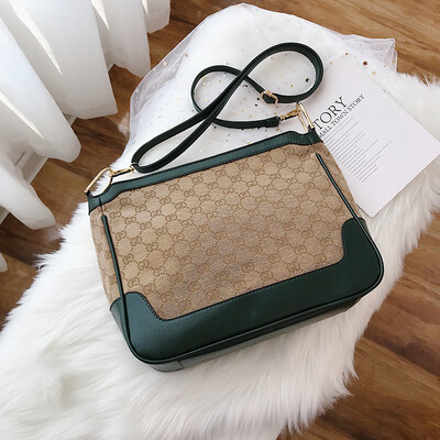 Qiao Bani 2019 new European&American style fashion network red super fire street beat color old flower single shoulder diagonal trend handbags
Qiao Bani 2019 new European&American style fashion network red super fire street beat color old flower single shoulder diagonal trend handbags