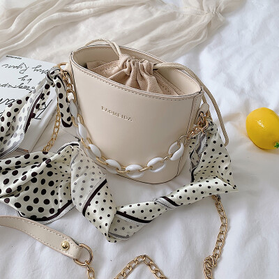 Summer mini bag Korean version of Joker scarves portable womens bag new 2019 simple shoulder slung bucket bag
Summer mini bag Korean version of Joker scarves portable womens bag new 2019 simple shoulder slung bucket bag