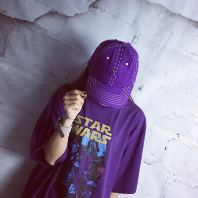 The hat the spring summer the letter the womens Korean-style baseball cap the street-hop the street-hop the couple
The hat the spring summer the letter the womens Korean-style baseball cap the street-hop the street-hop the couple