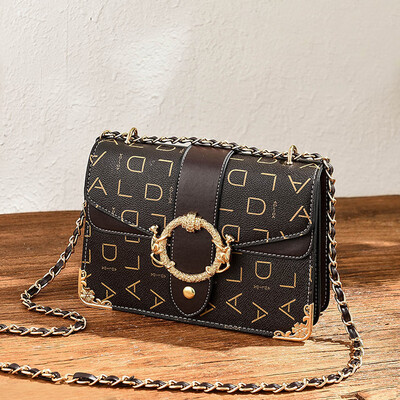 On the new female tide Korean version of Joker small square bag fashion chain bag shoulder Messenger bag leisure
On the new female tide Korean version of Joker small square bag fashion chain bag shoulder Messenger bag leisure