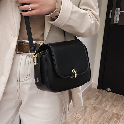 Net red small black bag texture wild retro shoulder bag casual small bag female 2019 new wave Korean version of the Messenger bag
Net red small black bag texture wild retro shoulder bag casual small bag female 2019 new wave Korean version of the Messenger bag