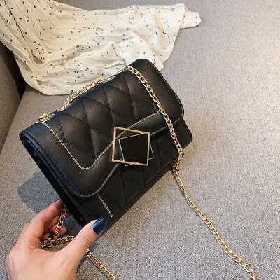2019 new Korean version of the simple&simple rhombic chain shoulder bag casual temperament Sen system wild Messenger small square bag
2019 new Korean version of the simple&simple rhombic chain shoulder bag casual temperament Sen system wild Messenger small square bag