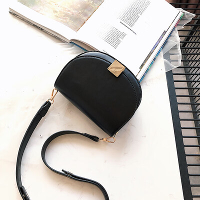 Advanced sense bag foreign style simple texture handbag 2019 new Korean version of the wild single shoulder slung fashion saddle bag
Advanced sense bag foreign style simple texture handbag 2019 new Korean version of the wild single shoulder slung fashion saddle bag