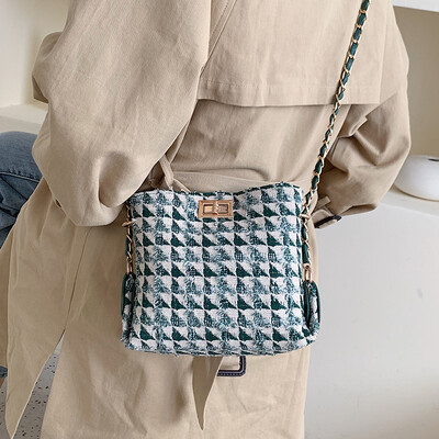 Ins super fire bag female 2019 new Korean fashion wild wild gas wild chain shoulder slung small square bag
Ins super fire bag female 2019 new Korean fashion wild wild gas wild chain shoulder slung small square bag