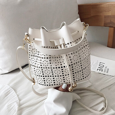 Summer small fresh bag female 2019 new Korean fashion personality hollow bag wild single shoulder slung bucket bag
Summer small fresh bag female 2019 new Korean fashion personality hollow bag wild single shoulder slung bucket bag