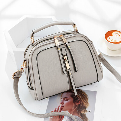 The fashion of the new womens fashion is simple Korean version of the one-shoulder bag ins
The fashion of the new womens fashion is simple Korean version of the one-shoulder bag ins