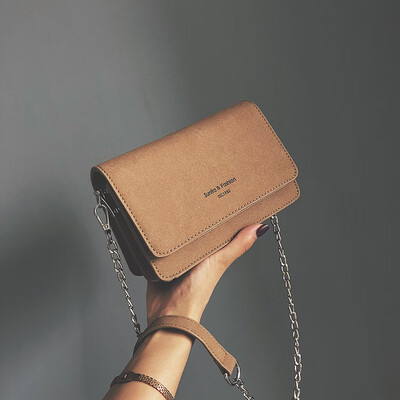 Bag female 2019 new wave Korean version of the matte small square bag wild retro chic chain shoulder Messenger bag
Bag female 2019 new wave Korean version of the matte small square bag wild retro chic chain shoulder Messenger bag