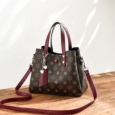 Womens bag 2019 summer new bag female Europe&America big bag PU leather fashion handbag shoulder bag
Womens bag 2019 summer new bag female Europe&America big bag PU leather fashion handbag shoulder bag