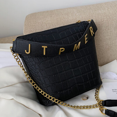 Fashion texture womens bag 2019 summer new foreign style Korean students texture popular Joker Messenger bag
Fashion texture womens bag 2019 summer new foreign style Korean students texture popular Joker Messenger bag