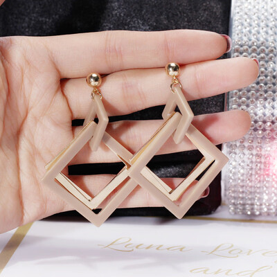 2019 latest design brand creative acrylic geometric square earrings generous minimalist earrings gifts for women
2019 latest design brand creative acrylic geometric square earrings generous minimalist earrings gifts for women