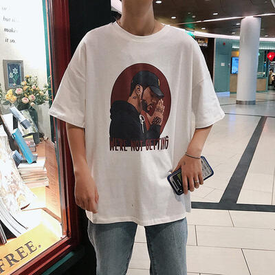 Summer New Five-point Sleeve Loose Hong Kong Half-sleeved T-shirt Round Neck Youth Seven-point Sleeves Mens Direct Whol
Summer New Five-point Sleeve Loose Hong Kong Half-sleeved T-shirt Round Neck Youth Seven-point Sleeves Mens Direct Whol