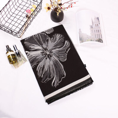 Korean version of autumn&winter new flowers imitation cashmere scarf female wild air conditioning room dual-use elegant shawl warm scarf
Korean version of autumn&winter new flowers imitation cashmere scarf female wild air conditioning room dual-use elegant shawl warm scarf