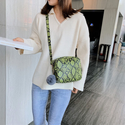 Tailored Fashion Women Serpentine Hairball Messenger Bag HnadBag Phone Bag Shoulder Bag
Tailored Fashion Women Serpentine Hairball Messenger Bag HnadBag Phone Bag Shoulder Bag